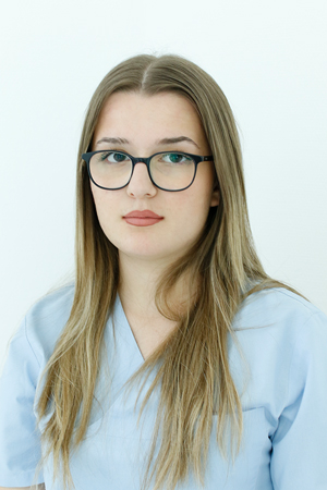 Elona - Auszubildende zur zahnmedizinischen Fachangestellten